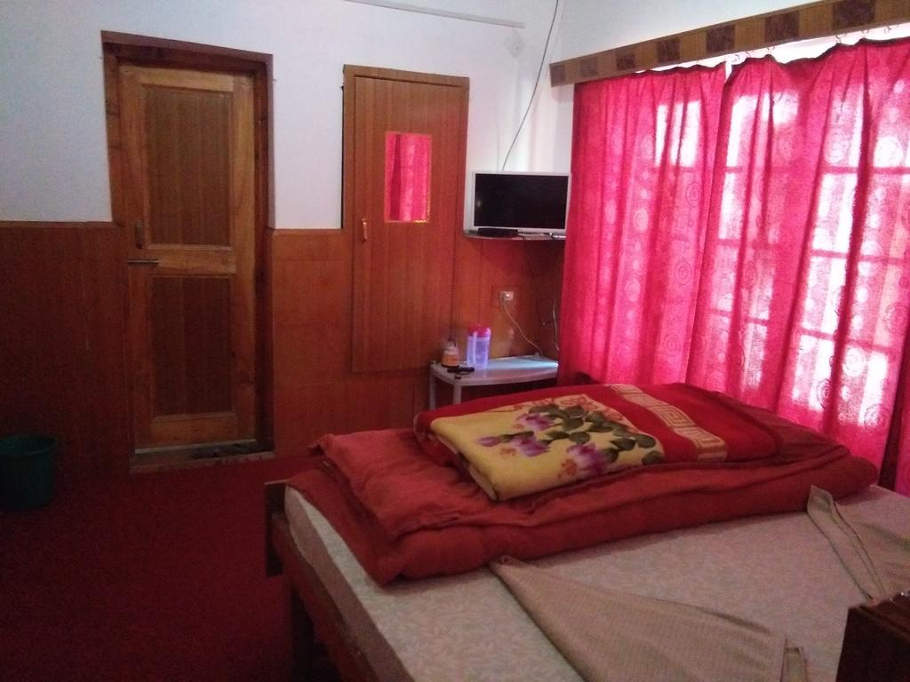 Galaxy Guest House Hundar 外观 照片